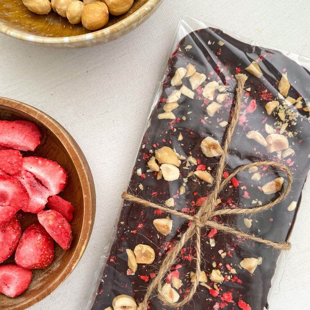 Healthy raw chocolate bark