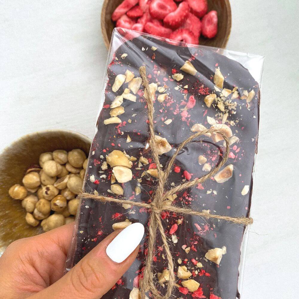 Healthy raw chocolate bark