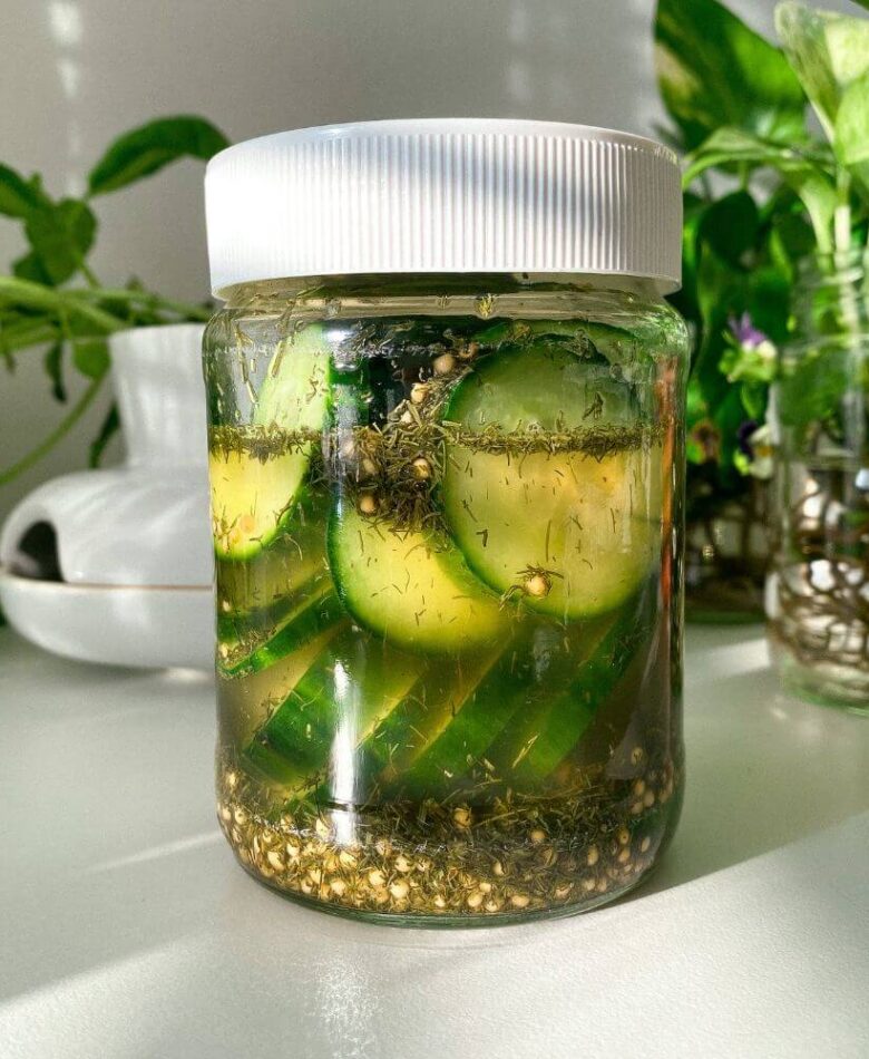 Quickly Pickled cucumbers
