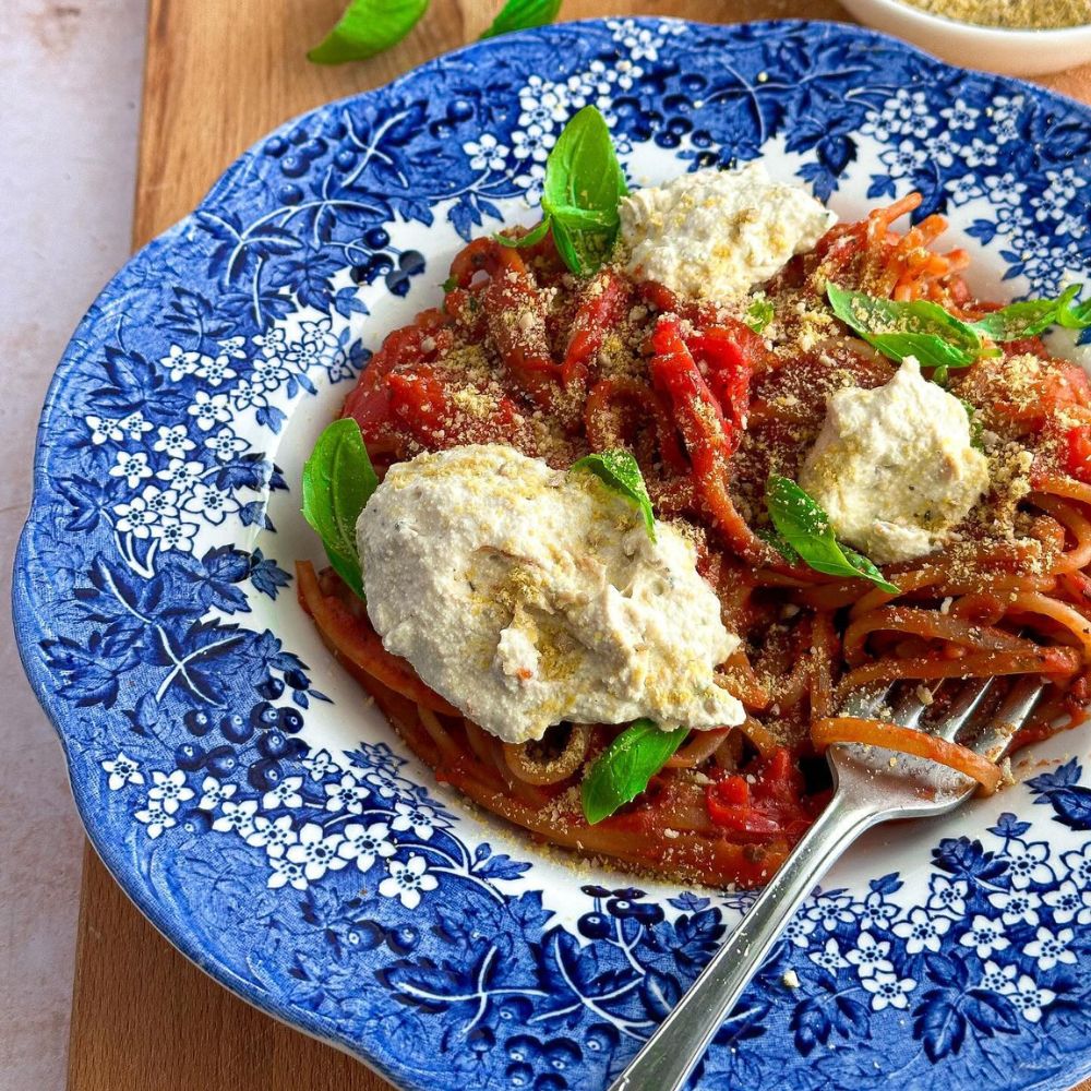 Tomaattipasta ja tofu ricotta