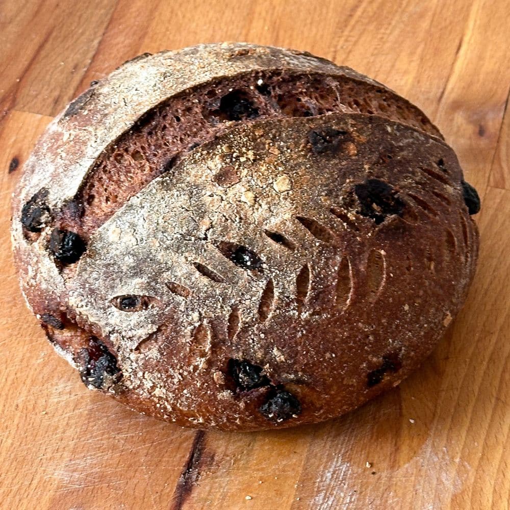 Gluteeniton hapanjuurileipä