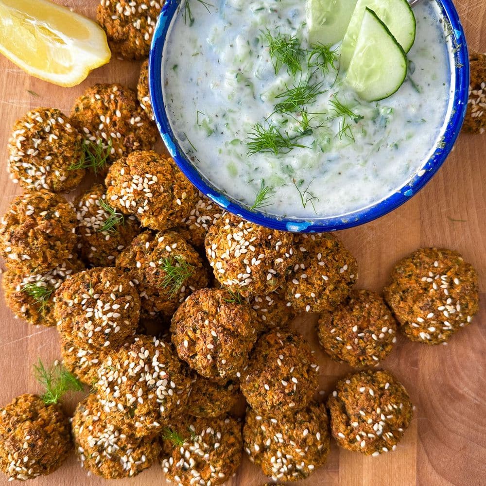 kasvispallerot ja tzatziki